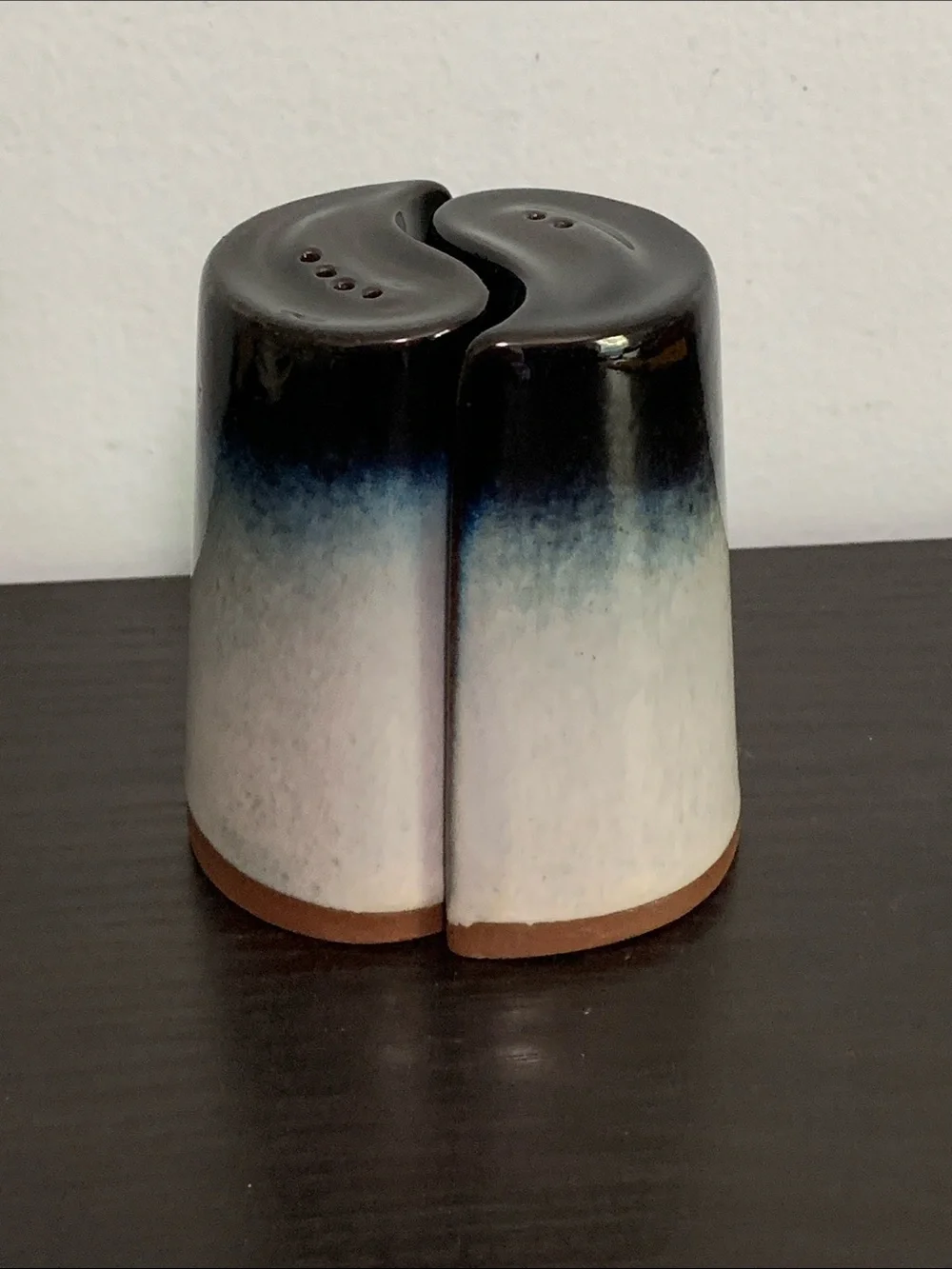 Peter Pots Blue Nesting Salt and Pepper Shaker Set